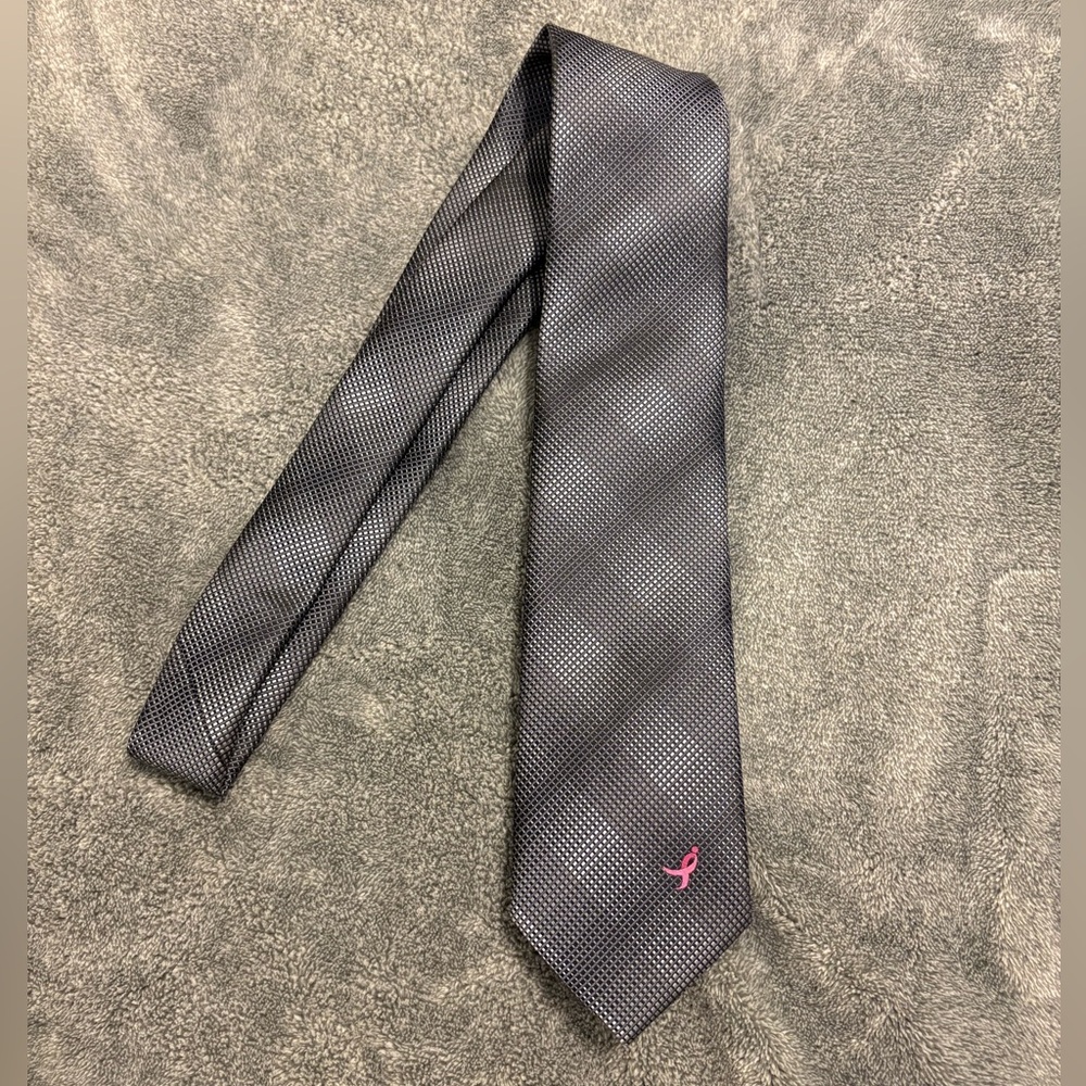 🔴2/$10 - Susan G Komen Gray Tie - Breast Cancer Awareness